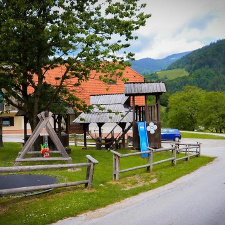 Farm Stay Loger Ljubno Bagian luar foto
