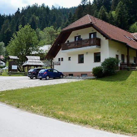 Farm Stay Loger Ljubno Bagian luar foto